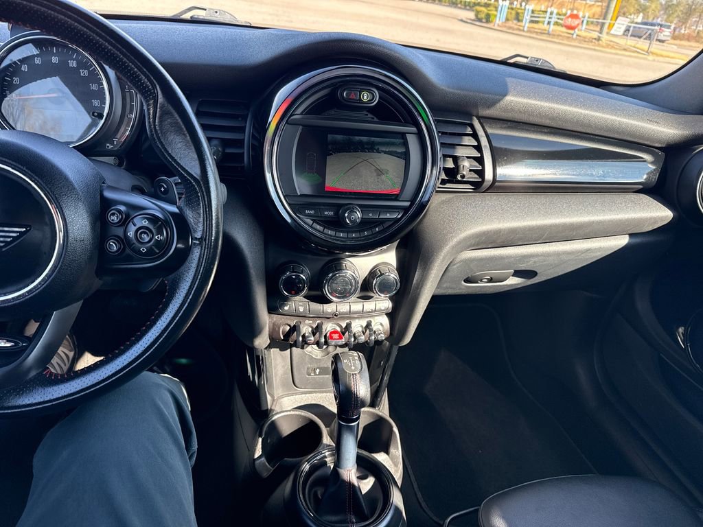 Used 2019 MINI Cooper S w/ Signature Upholstery Package image 18