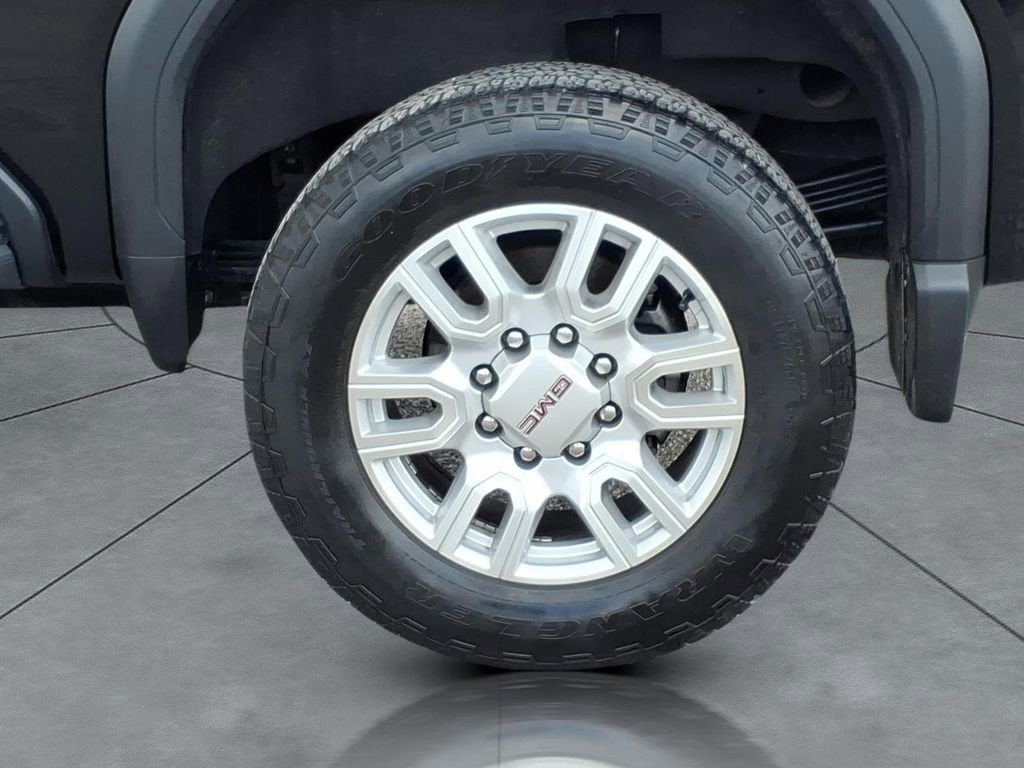 Used 2022 GMC Sierra 2500 SLT w/ SLT Convenience Package AWD/4WD image 4