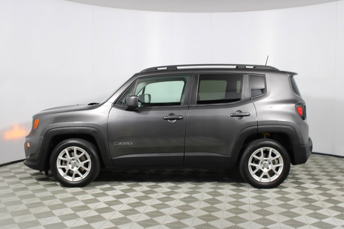 Used 2019 Jeep Renegade Latitude w/ Popular Equipment Group FWD image 20
