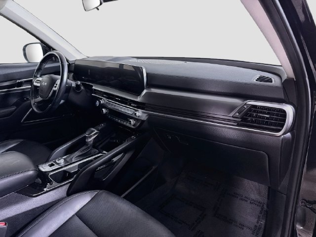 Used 2025 Kia Telluride S FWD image 29