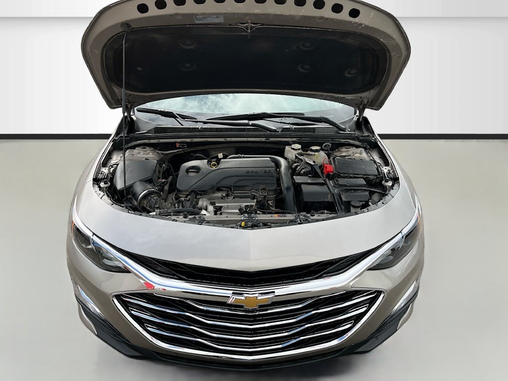 Used 2025 Chevrolet Malibu LS FWD image 30