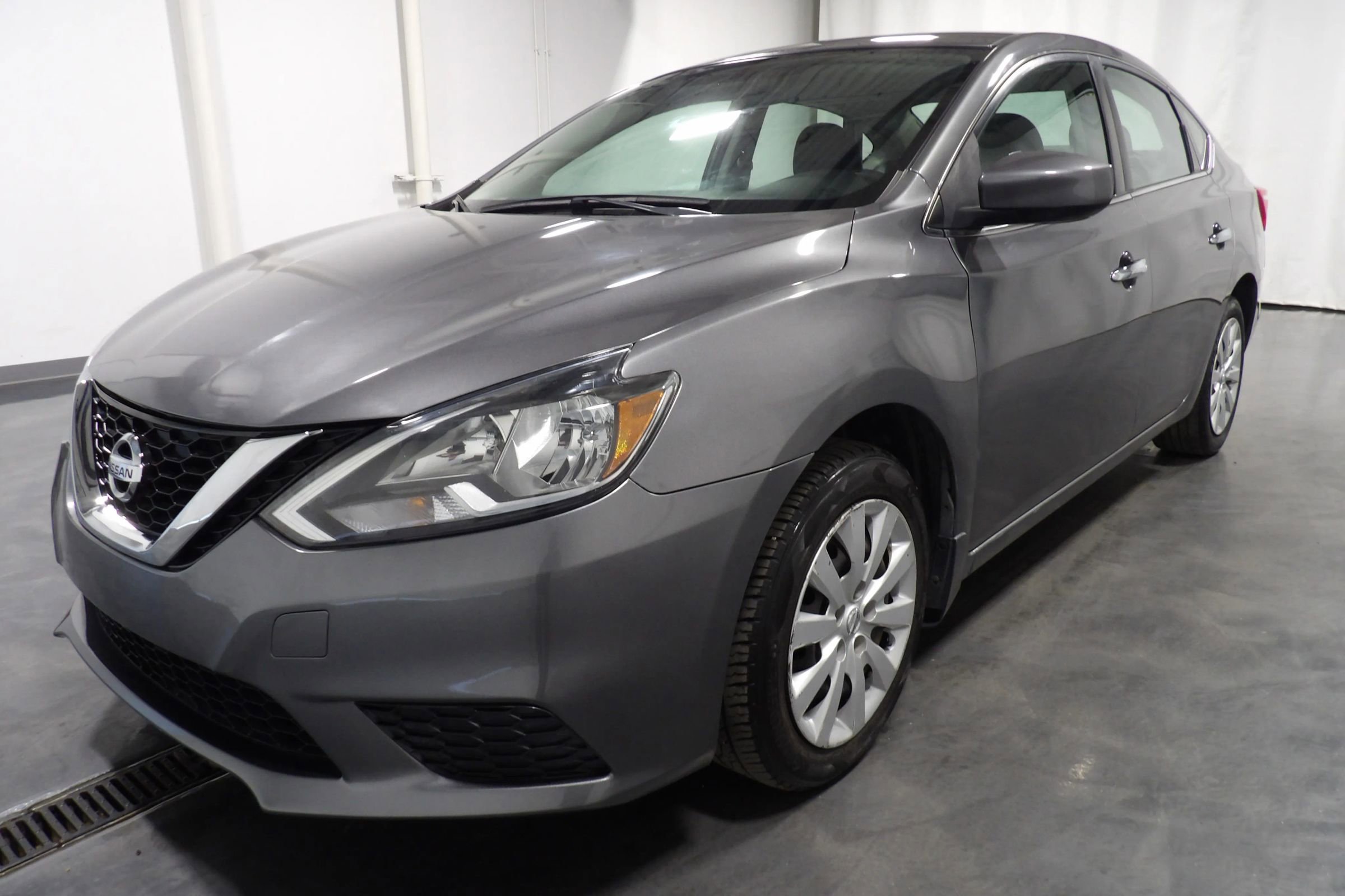 Used 2017 Nissan Sentra S image 3