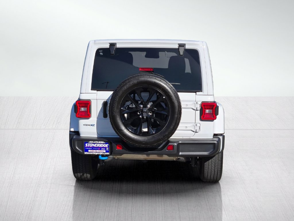 Used 2024 Jeep Wrangler Unlimited Sahara AWD/4WD image 5