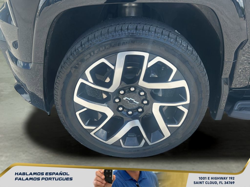 Certified 2025 Chevrolet Silverado EV RST AWD/4WD image 30