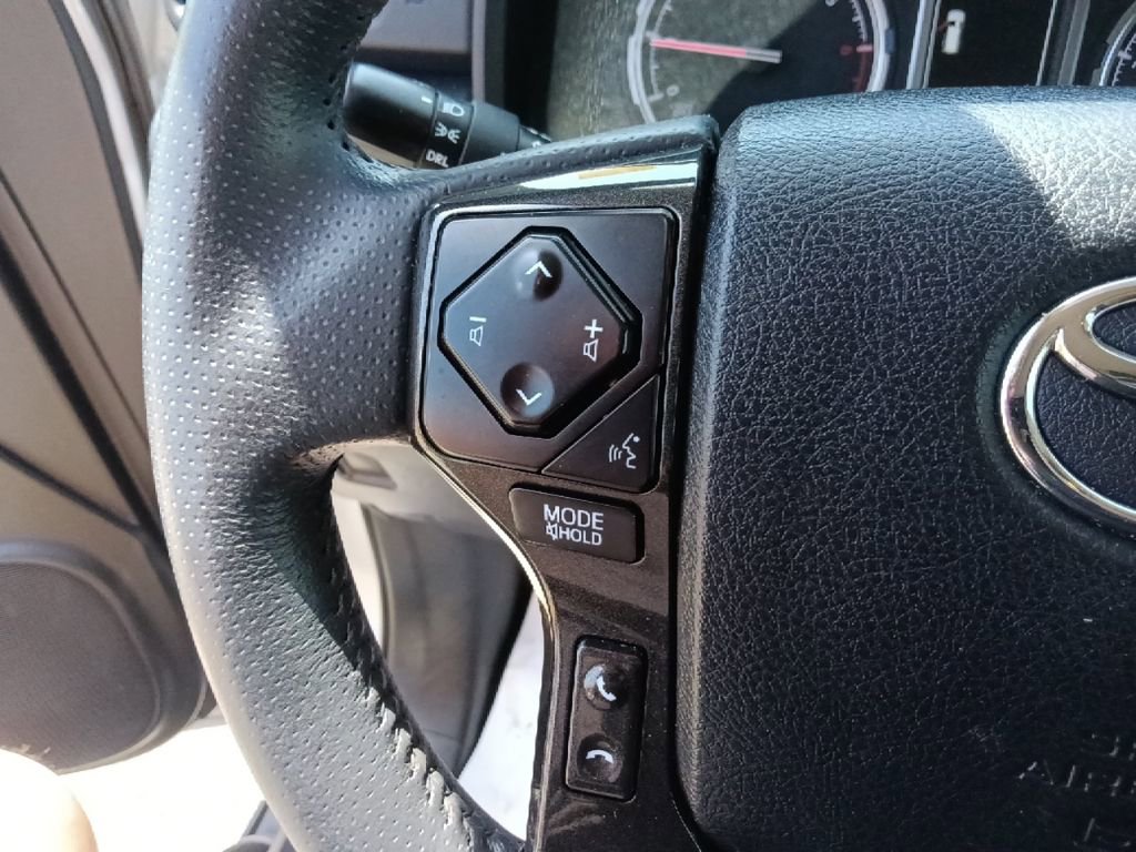 Used 2024 Toyota 4Runner TRD Off-Road AWD/4WD image 18