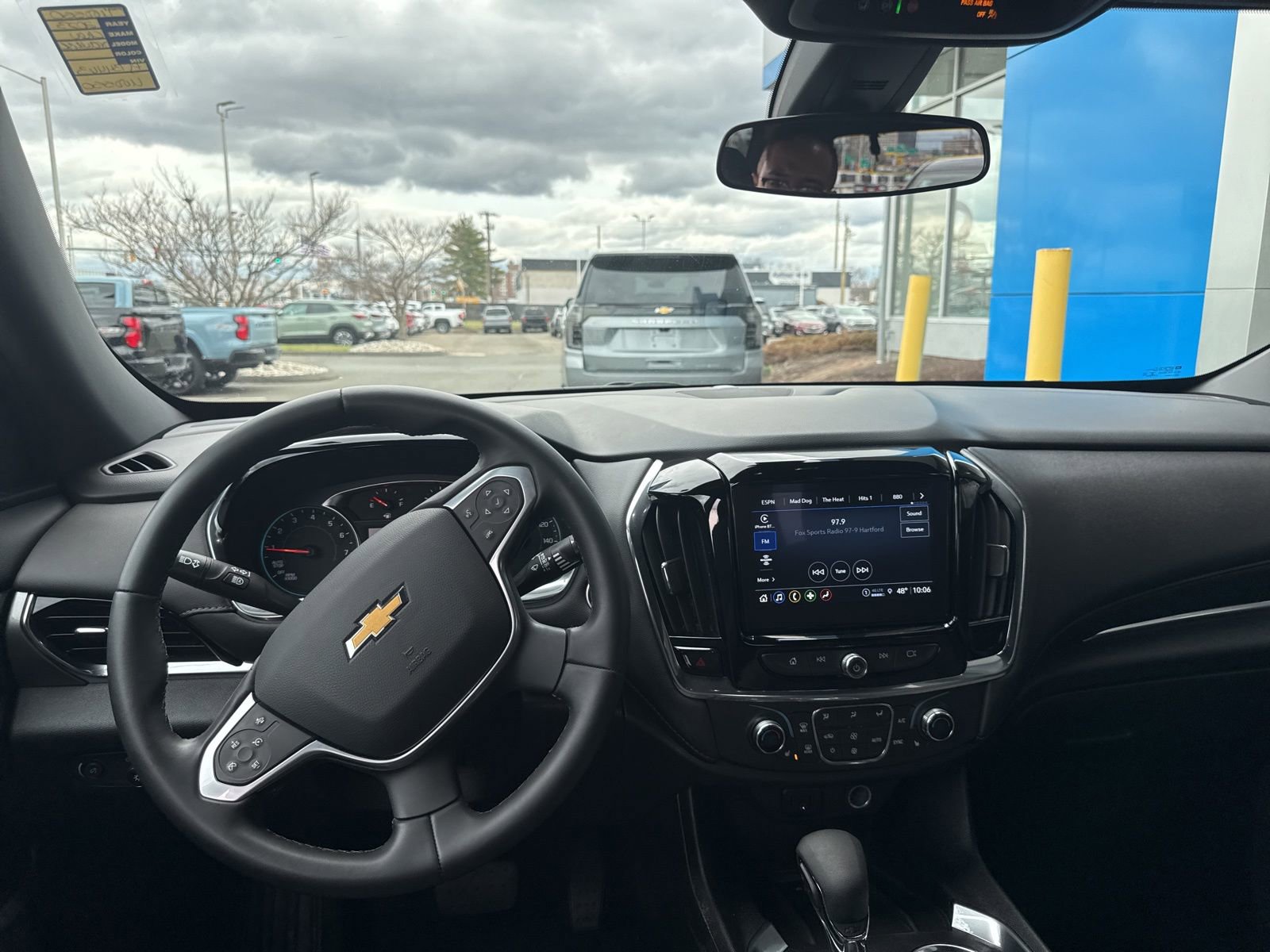 Used 2023 Chevrolet Traverse LT w/ LPO, Floor Liner Package image 2