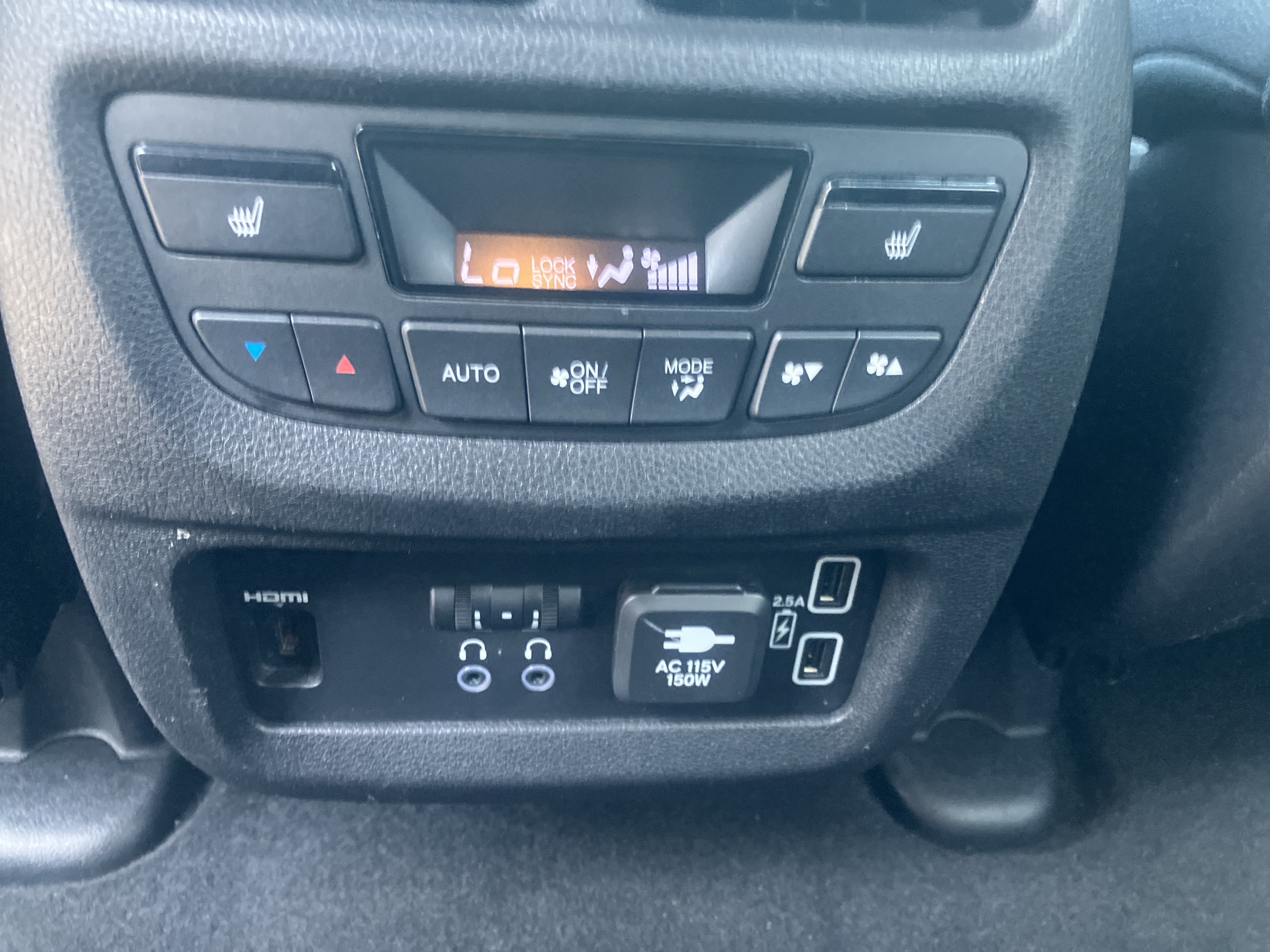 Used 2020 Honda Pilot Touring image 16