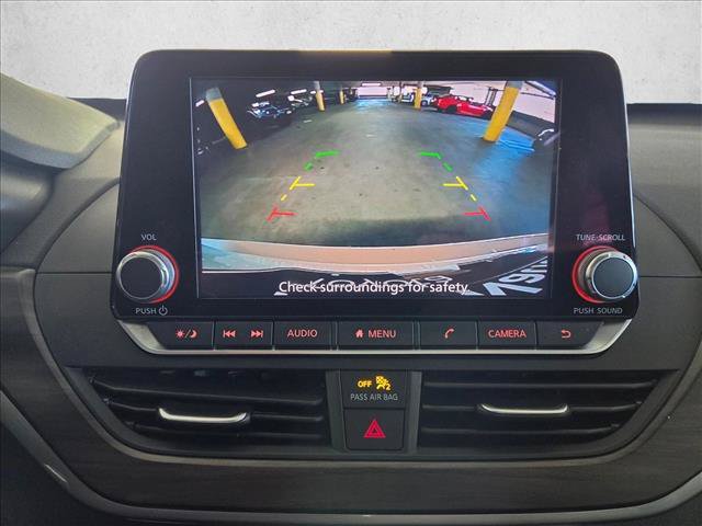Used 2024 Nissan Altima 2.5 SV FWD image 13
