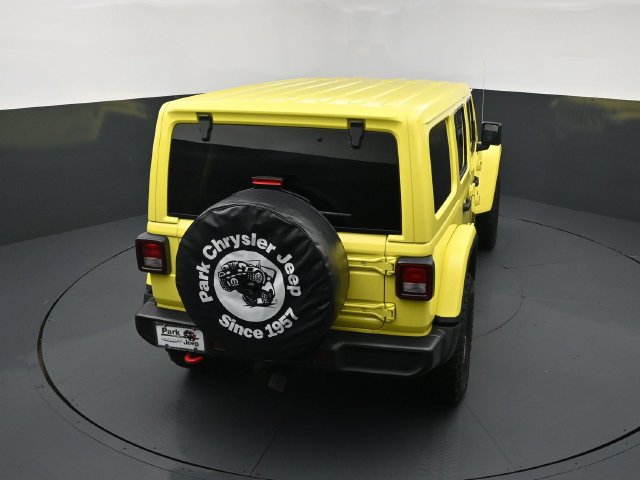 Certified 2023 Jeep Wrangler Unlimited Rubicon w/ Cold Weather Group AWD/4WD image 17