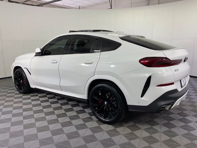 Certified 2023 BMW X6 xDrive40i w/ M Sport Package AWD/4WD image 4