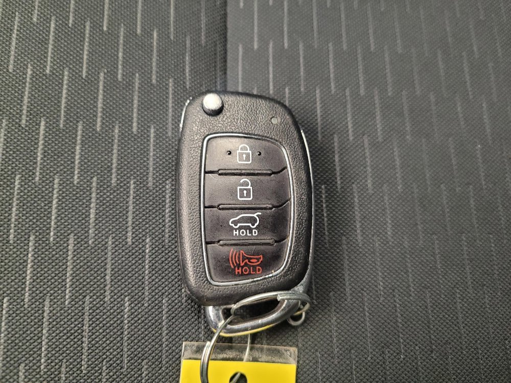 Used 2019 Hyundai Tucson SE image 32
