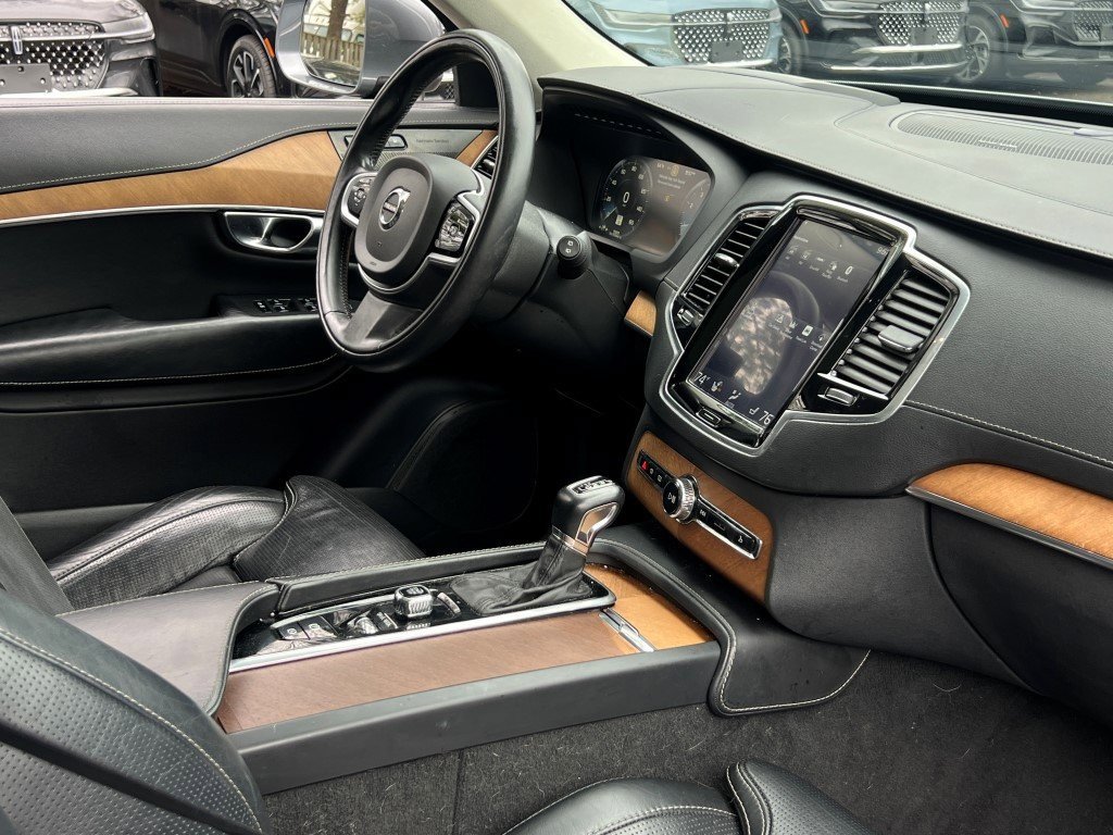 Used 2019 Volvo XC90 T6 Inscription w/ Luxury Package image 13