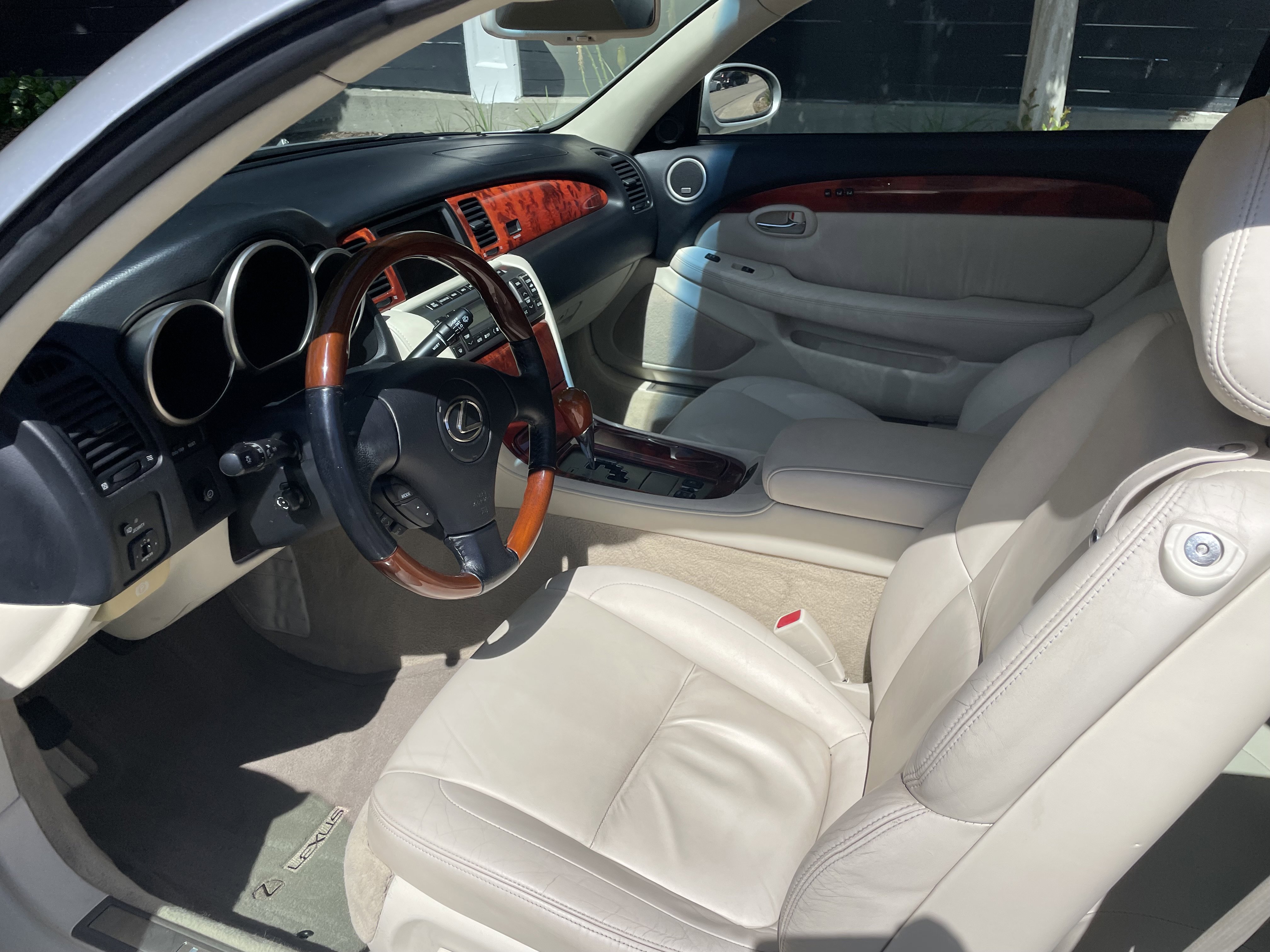 Used 2007 Lexus SC 430 Convertible RWD image 18