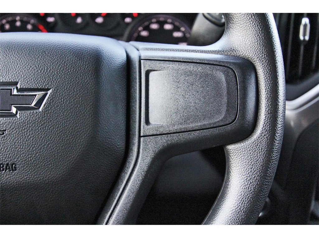 Used 2025 Chevrolet Silverado 2500 Custom w/ Custom Value Package image 16