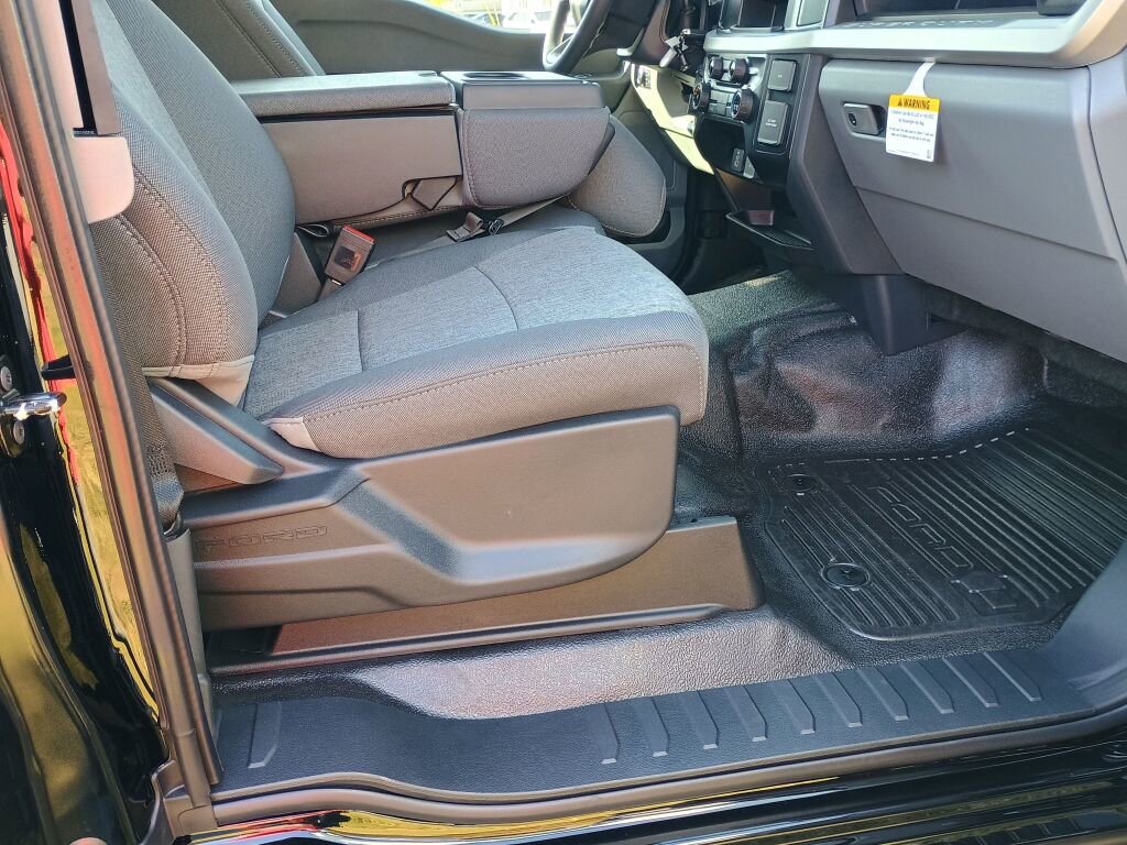 New 2026 Ford F250 XL w/ XL Chrome Package image 20