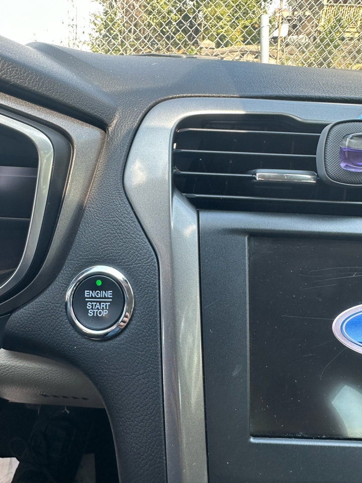 Used 2019 Ford Fusion SE image 22