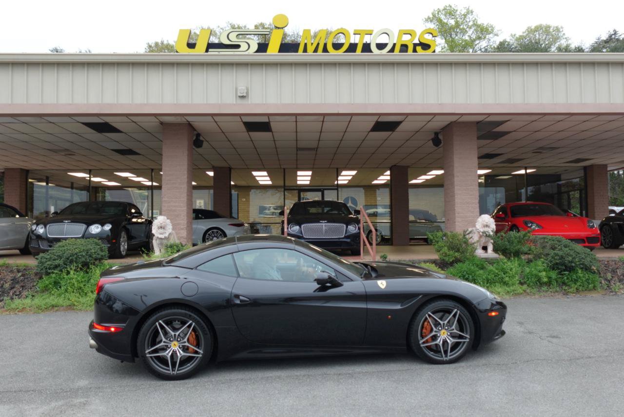 Used 2015 Ferrari California T RWD image 2