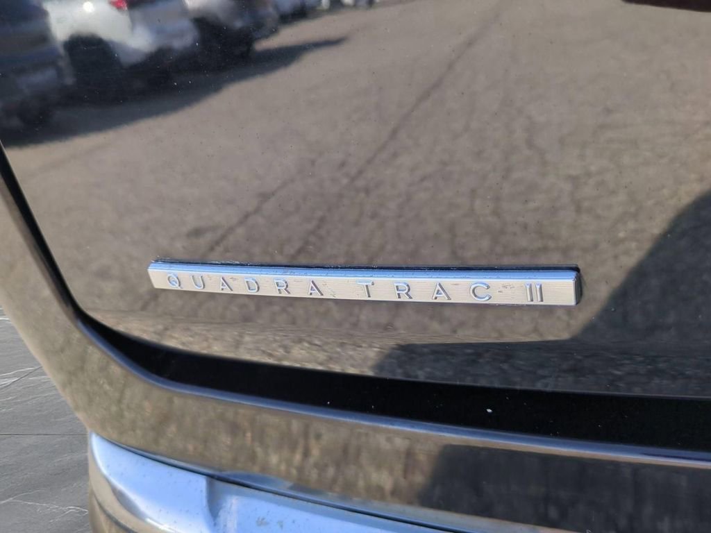 Used 2022 Jeep Wagoneer Series III w/ Premium Group I image 9