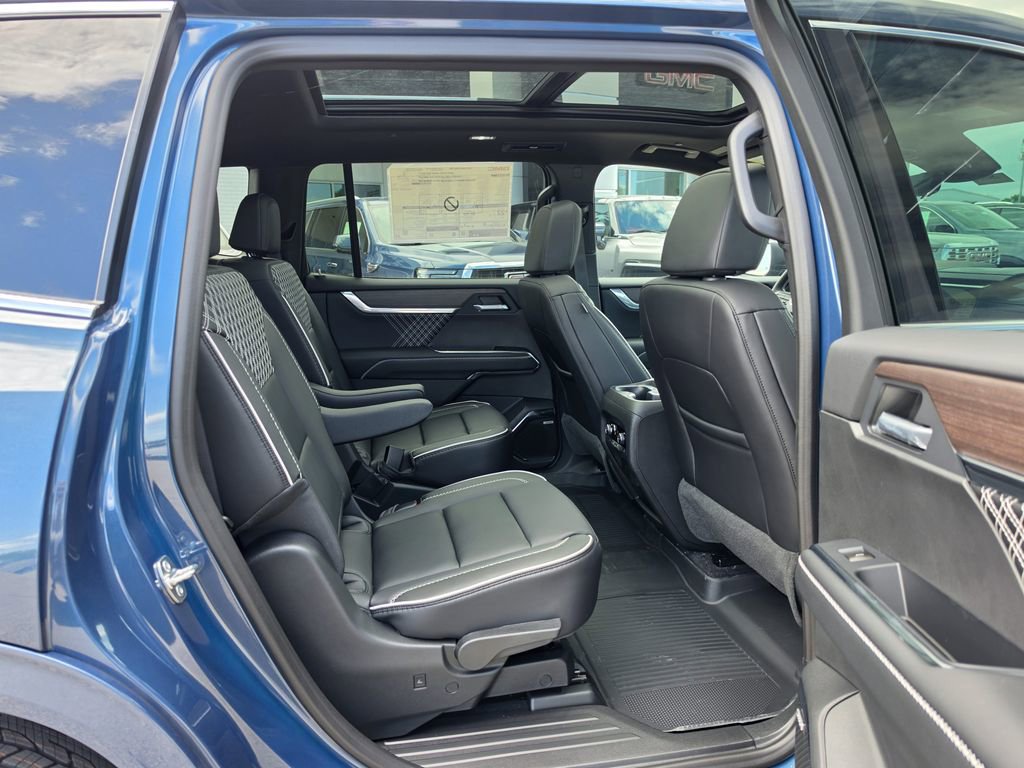 New 2026 GMC Acadia Denali w/ Super Cruise Package FWD image 37