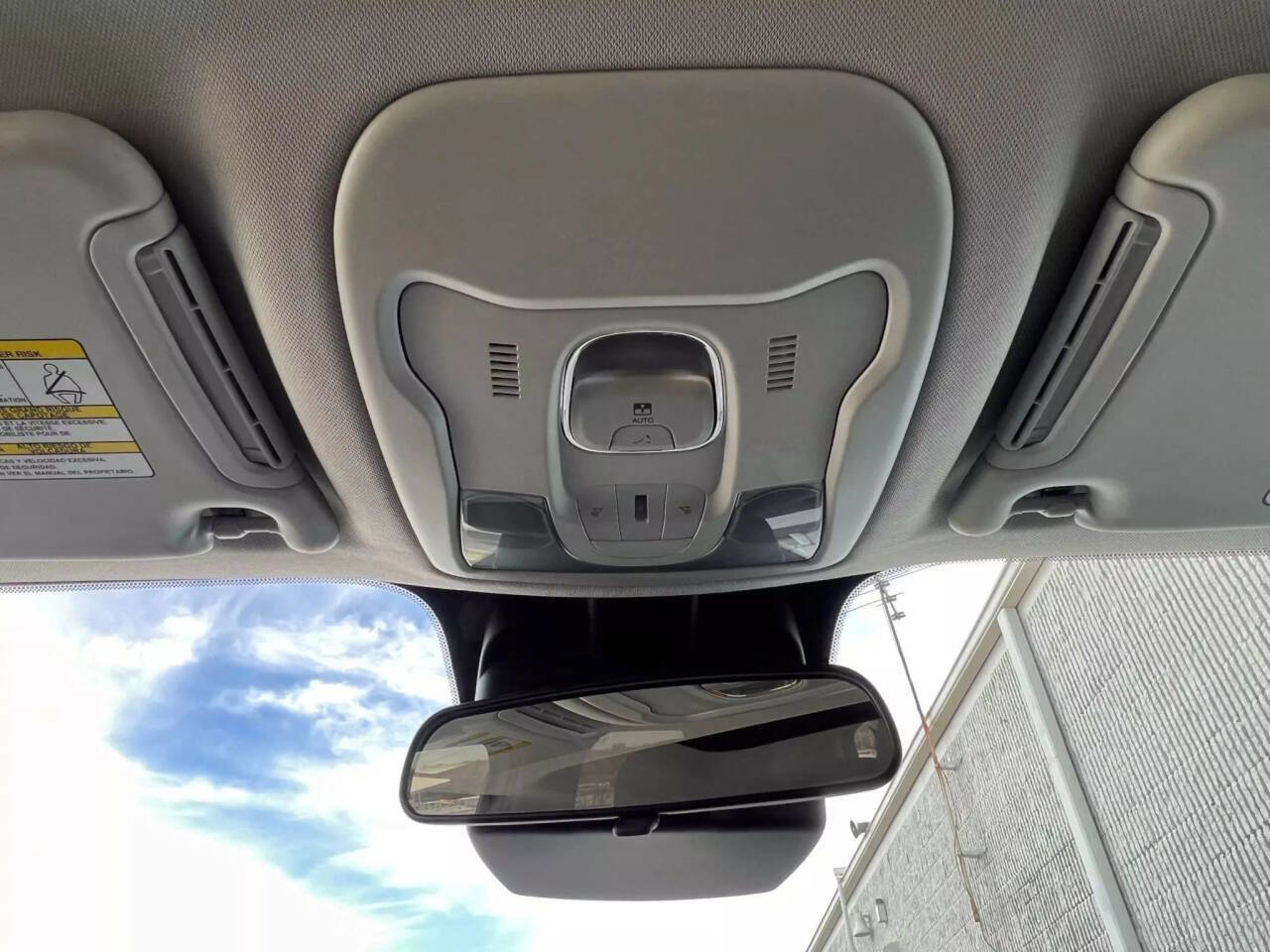 Used 2015 Jeep Renegade Trailhawk w/ Safety & Security Group I image 9