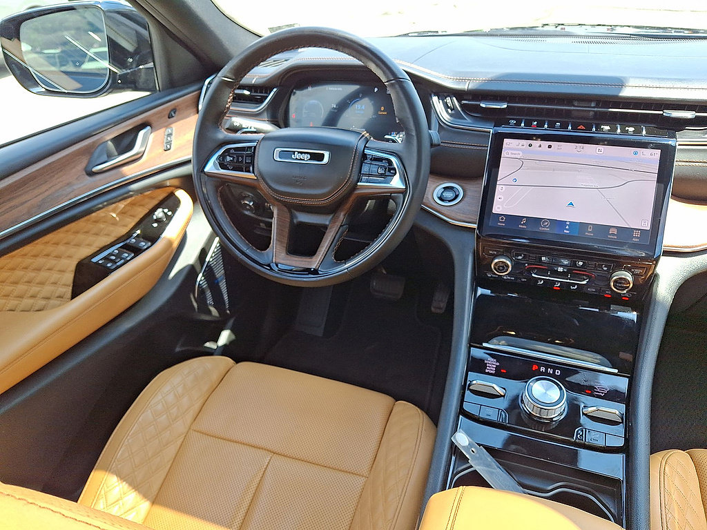Certified 2023 Jeep Grand Cherokee L Summit w/ Advanced Protech Group IV AWD/4WD image 15