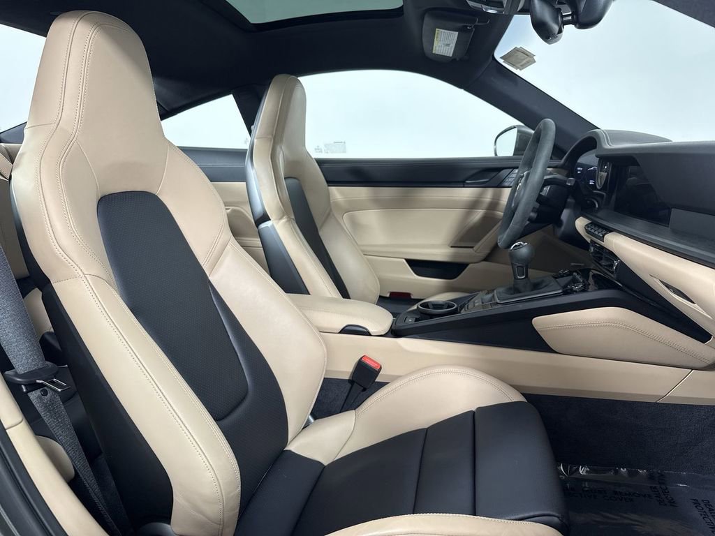 Certified 2024 Porsche 911 Carrera GTS RWD image 24