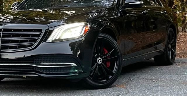 Used 2019 Mercedes-Benz S 560 Sedan image 2
