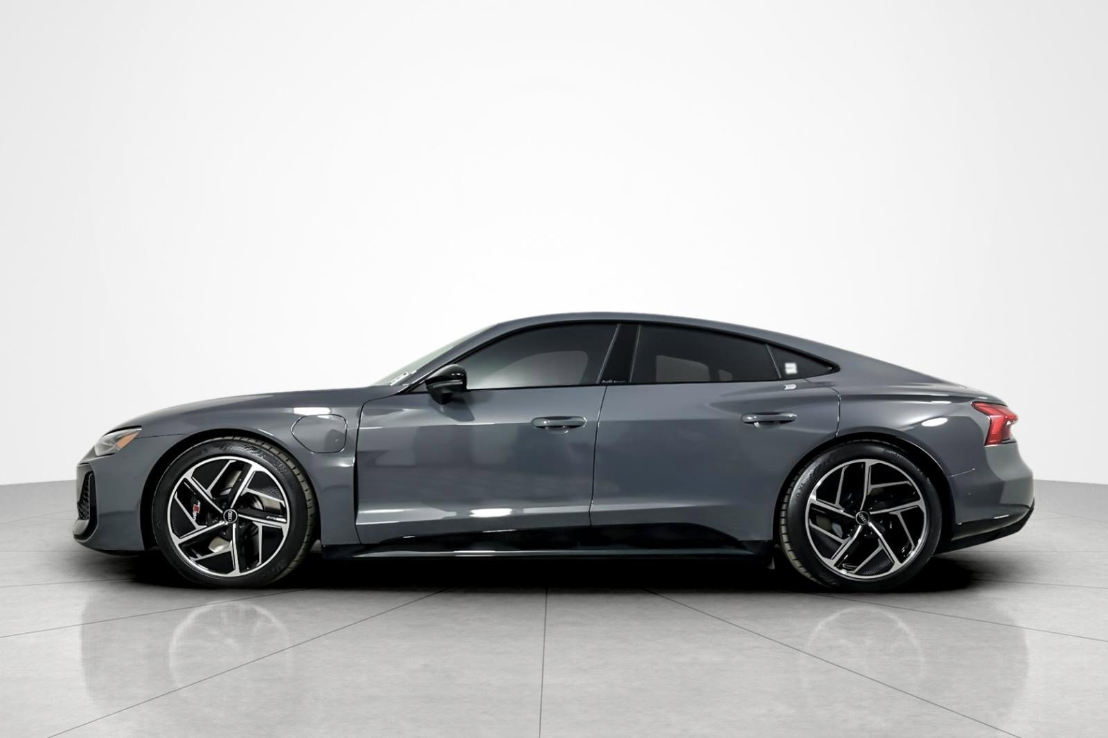 New 2025 Audi RS e-tron GT performance AWD/4WD image 3