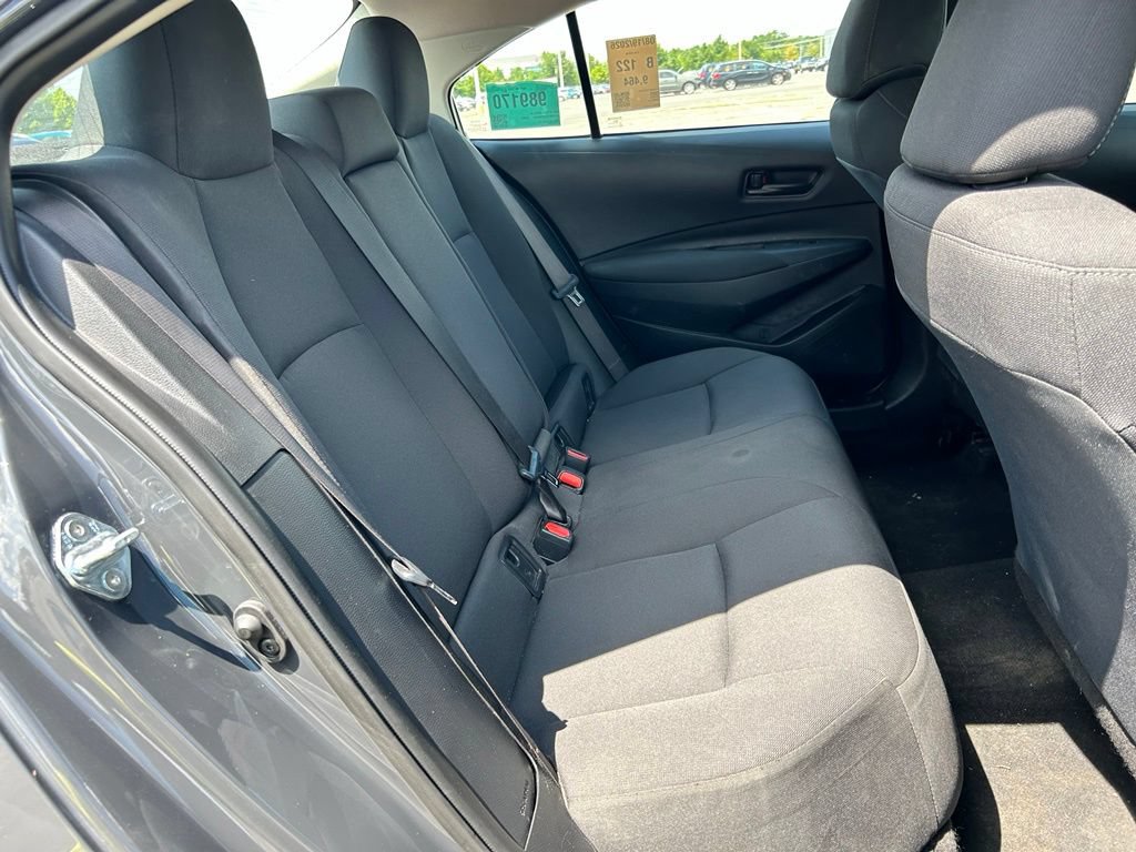 Used 2025 Toyota Corolla LE FWD image 15
