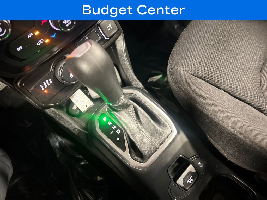 Used 2020 Jeep Renegade Latitude w/ Trailer Tow Group AWD/4WD image 24