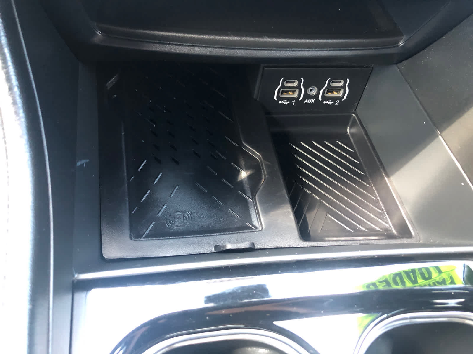 Used 2025 Chrysler Pacifica Limited FWD image 15