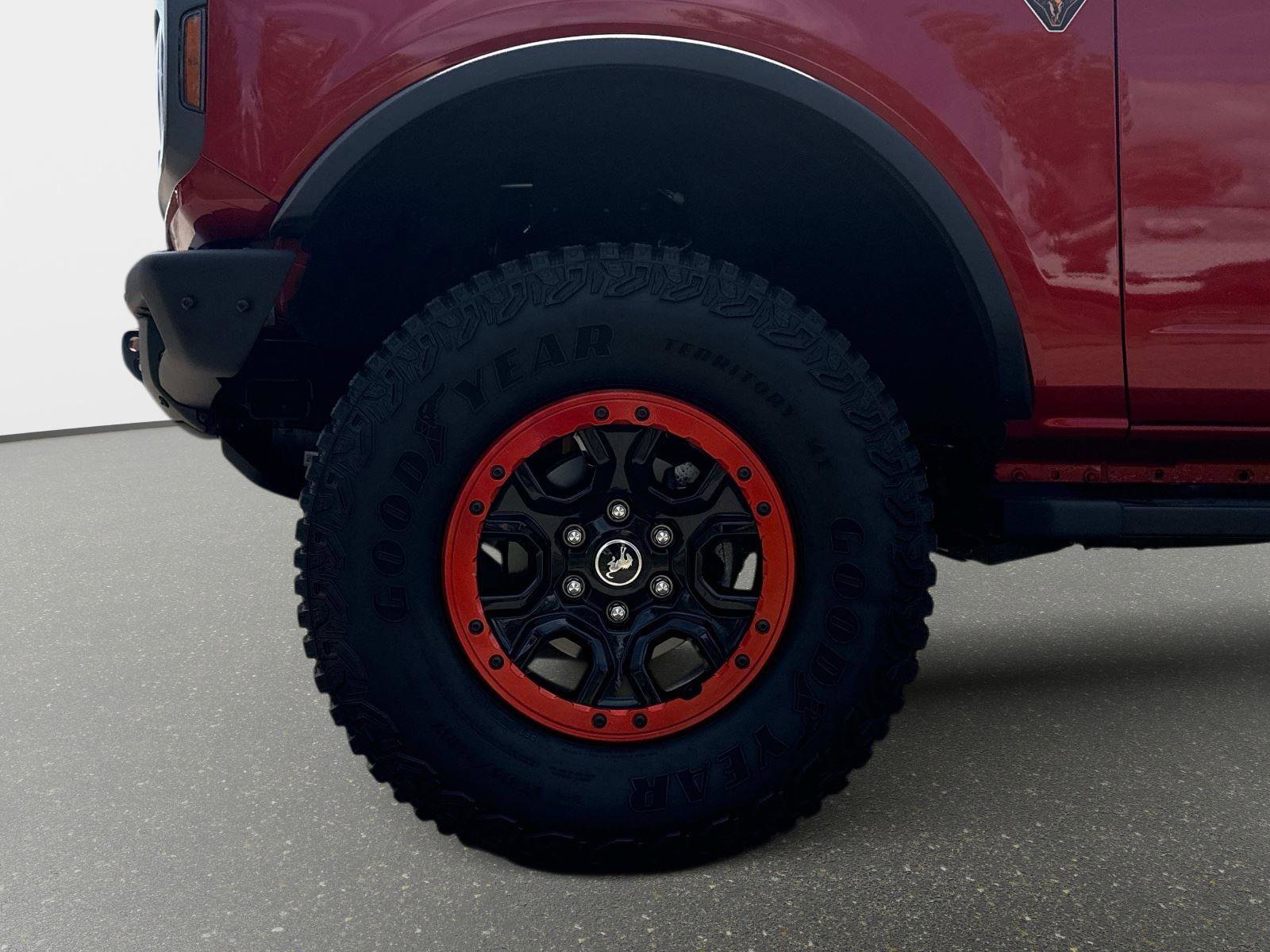 Used 2024 Ford Bronco Badlands w/ Sasquatch Package image 9