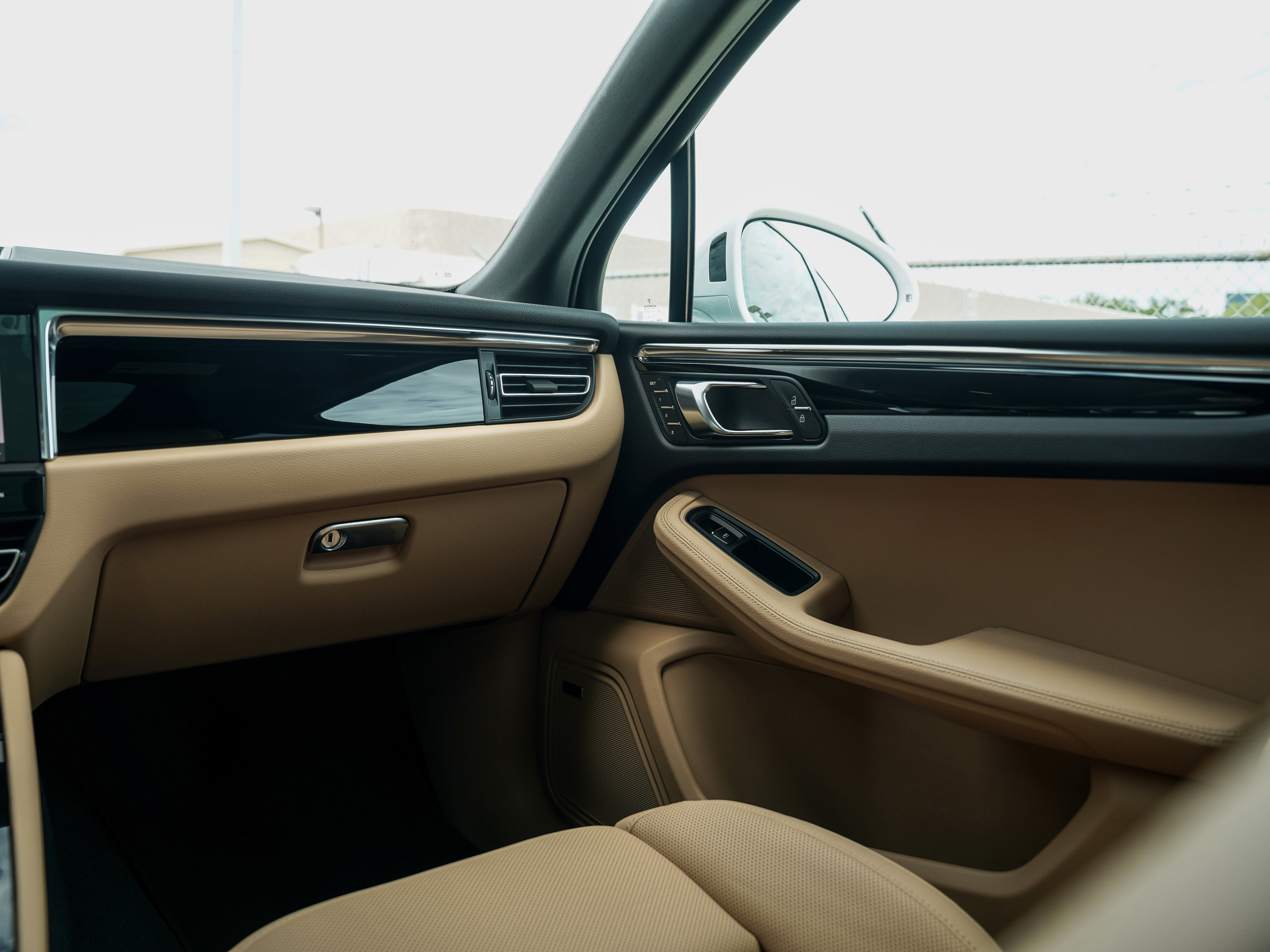 New 2026 Porsche Macan image 26