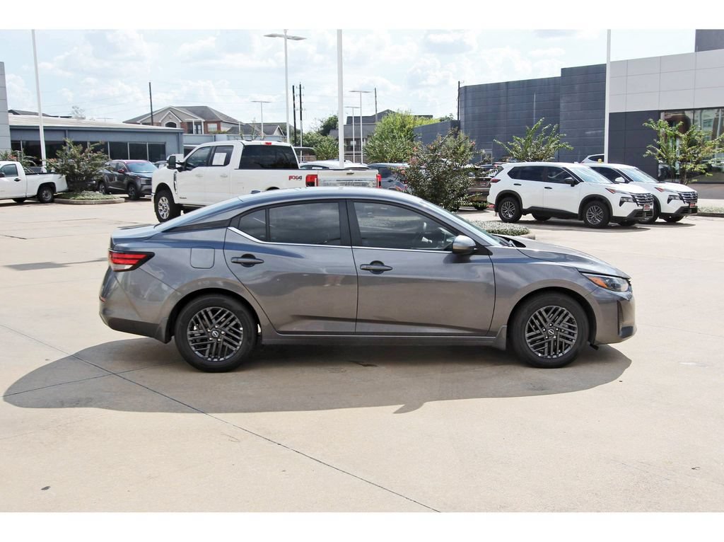 Used 2025 Nissan Sentra SV FWD image 7