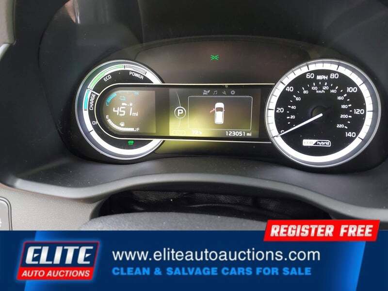 Used 2017 Kia Niro LX FWD image 14