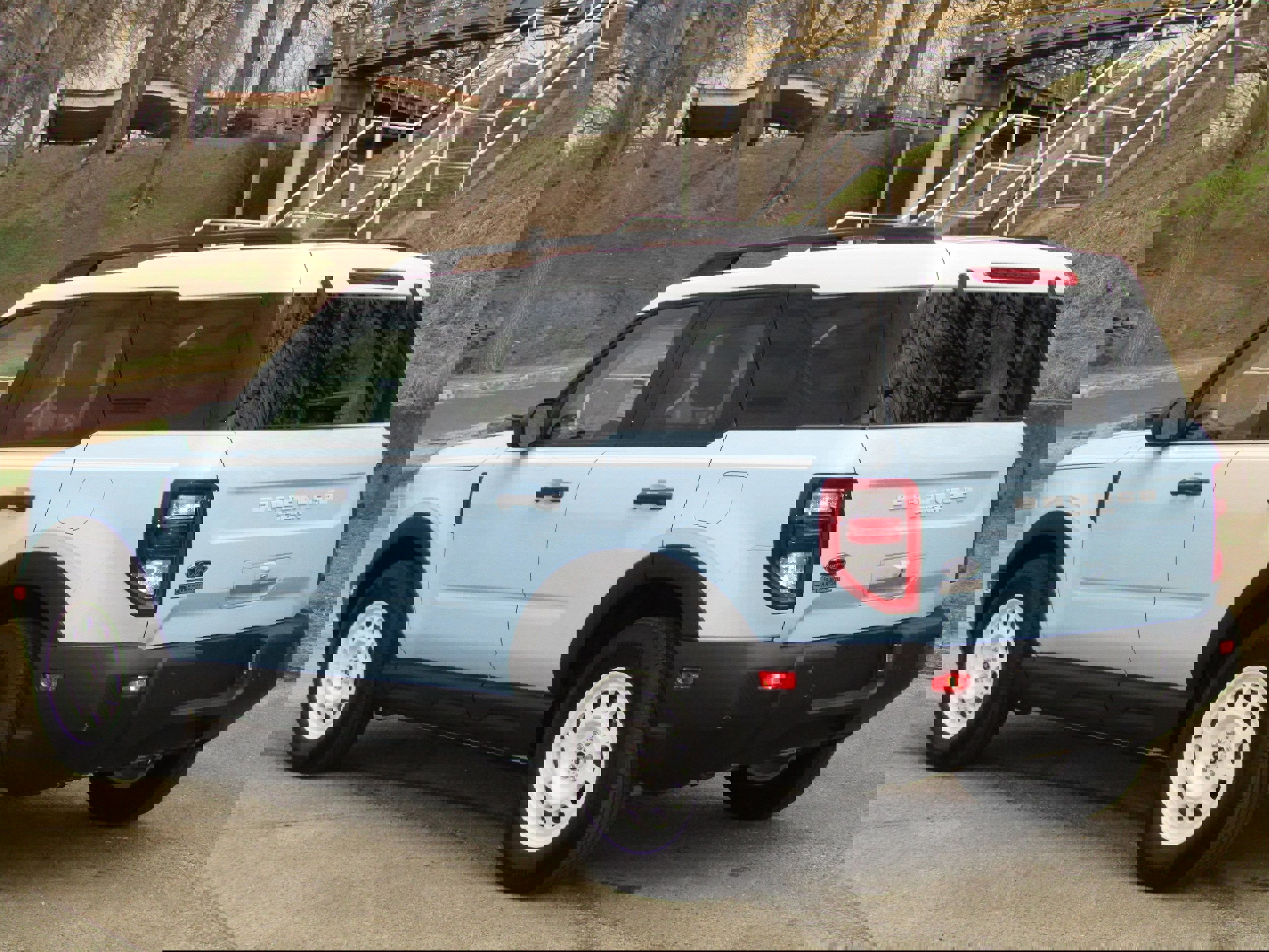 Used 2025 Ford Bronco Sport Heritage w/ Convenience Package image 2