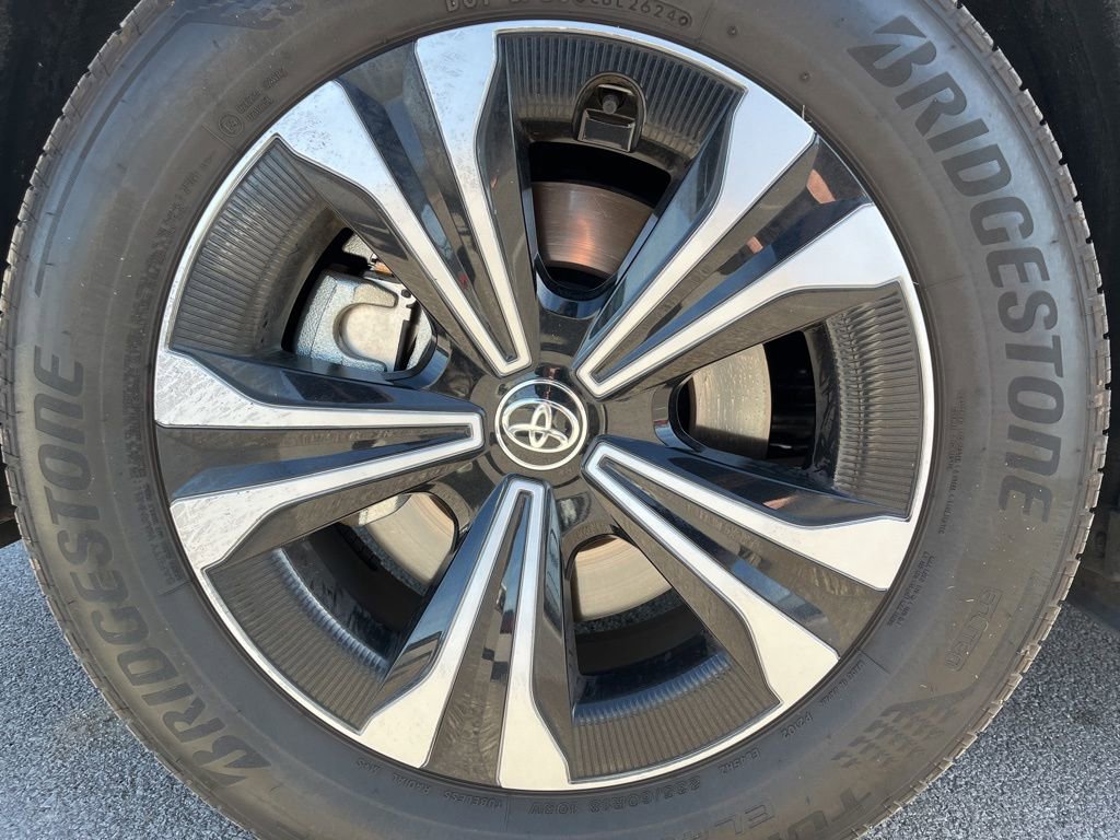 Used 2024 Toyota bZ4X XLE image 13