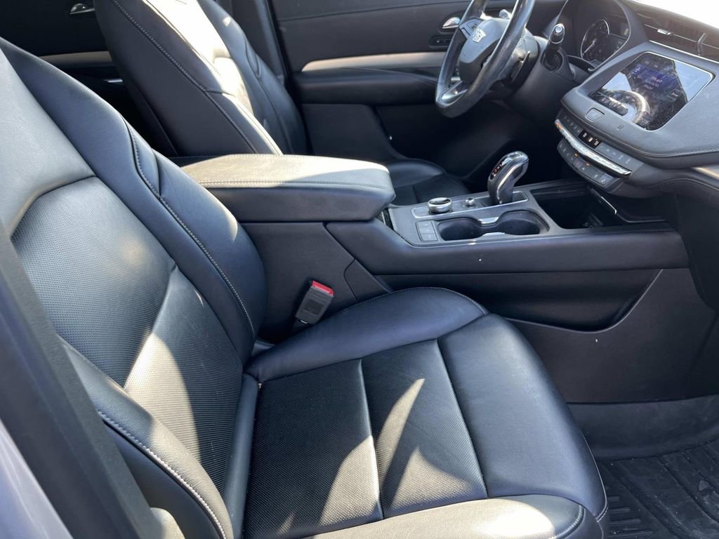 Used 2019 Cadillac XT4 Premium Luxury w/ Enhanced Visibility Package image 23