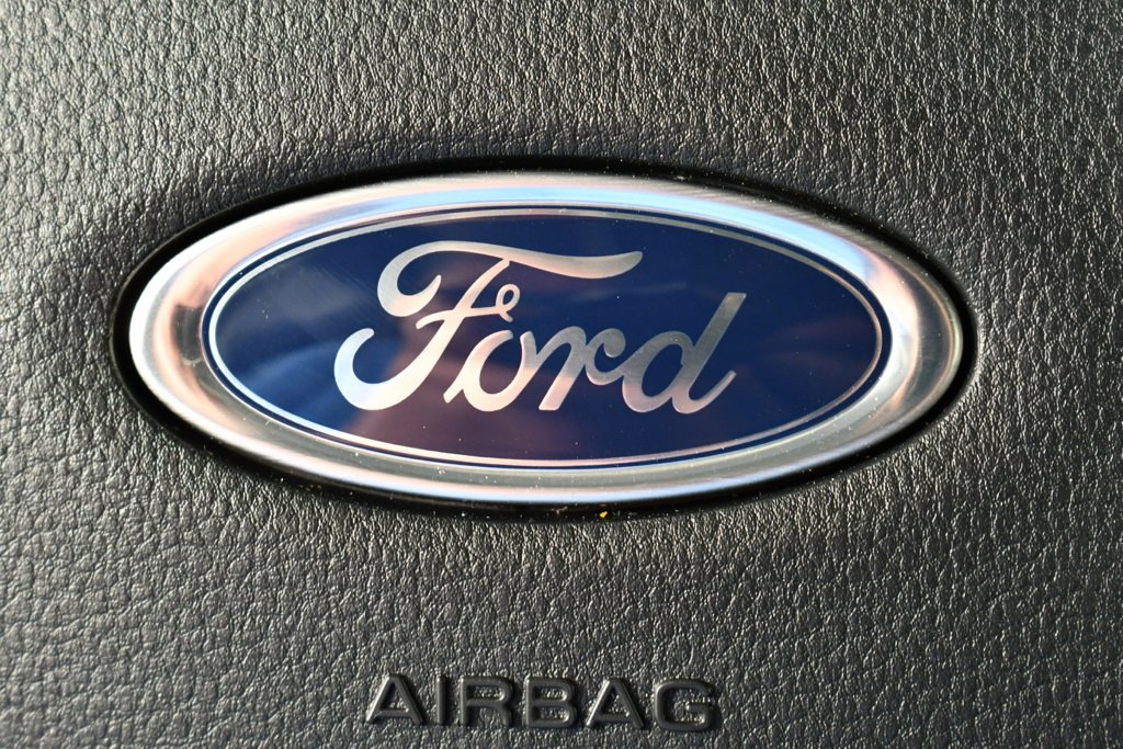 New 2025 Ford F550 4x4 Crew Cab Super Duty w/ XLT Value Package image 35