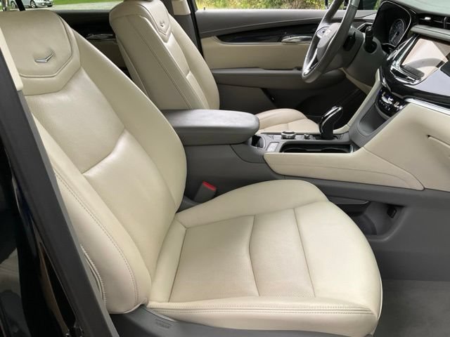 Used 2024 Cadillac XT6 Premium Luxury w/ Technology Package FWD image 23