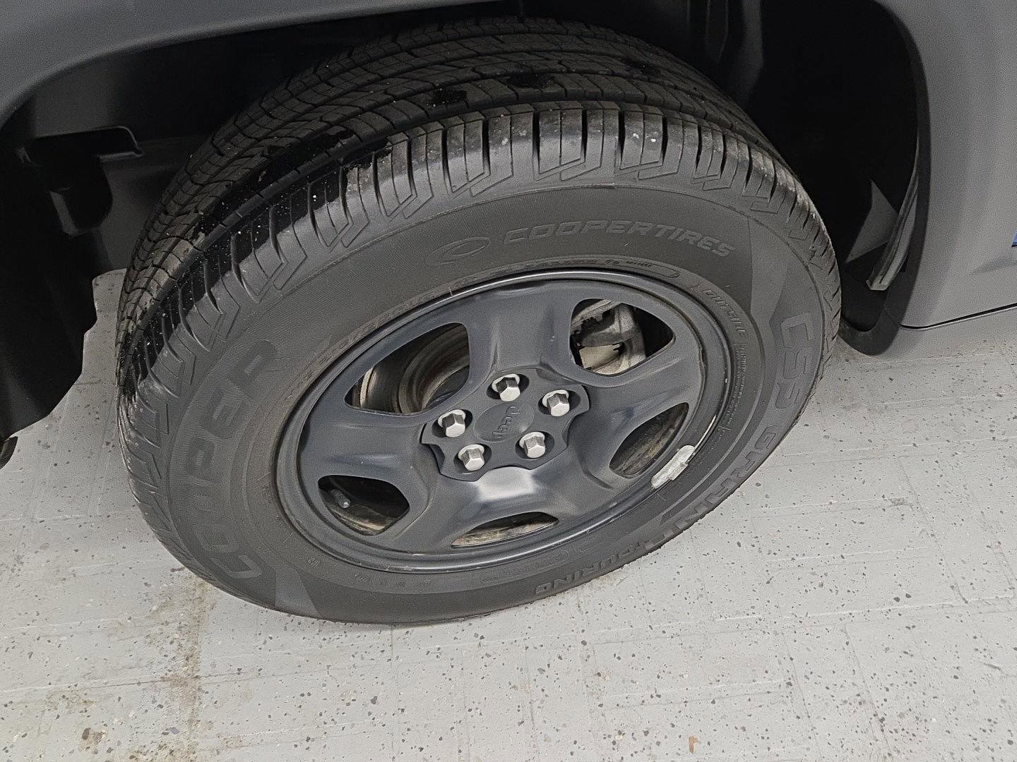 Used 2021 Jeep Compass Sport w/ Cold Weather Group image 21