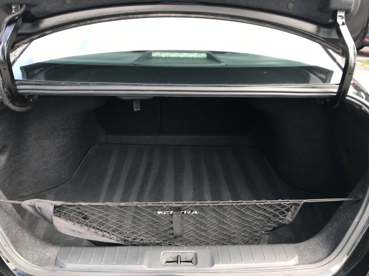 Used 2020 Nissan Sentra SV w/ Trunk Package FWD image 12