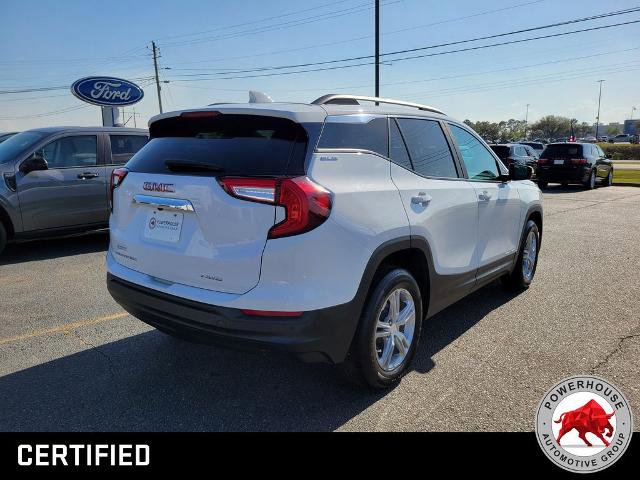 Used 2023 GMC Terrain SLE w/ Driver Convenience Package image 5