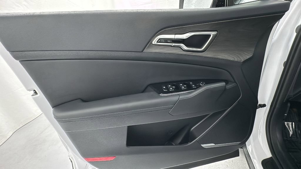 Used 2025 Kia Sportage X-Line image 18