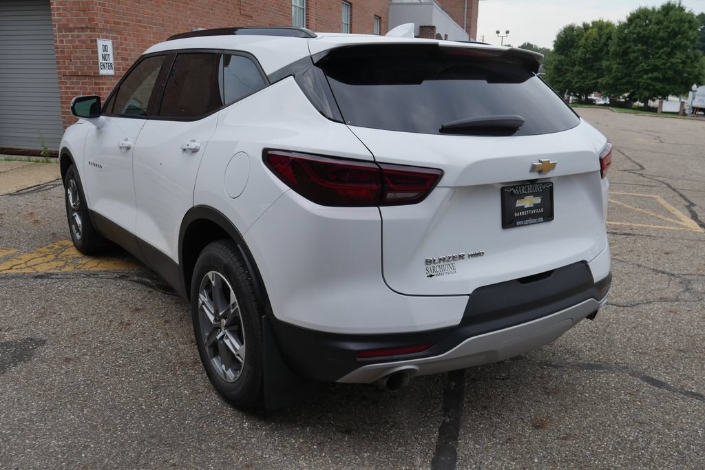 Used 2023 Chevrolet Blazer LT AWD/4WD image 5