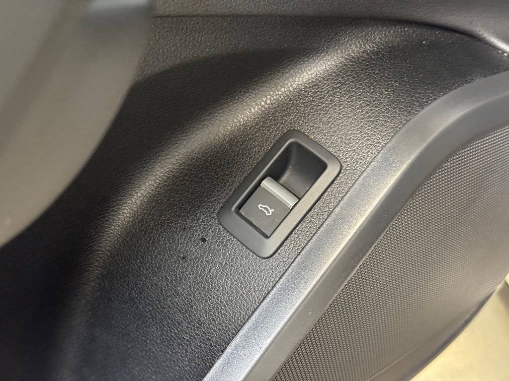 Used 2020 Audi SQ5 Premium Plus w/ Premium Plus Package image 11