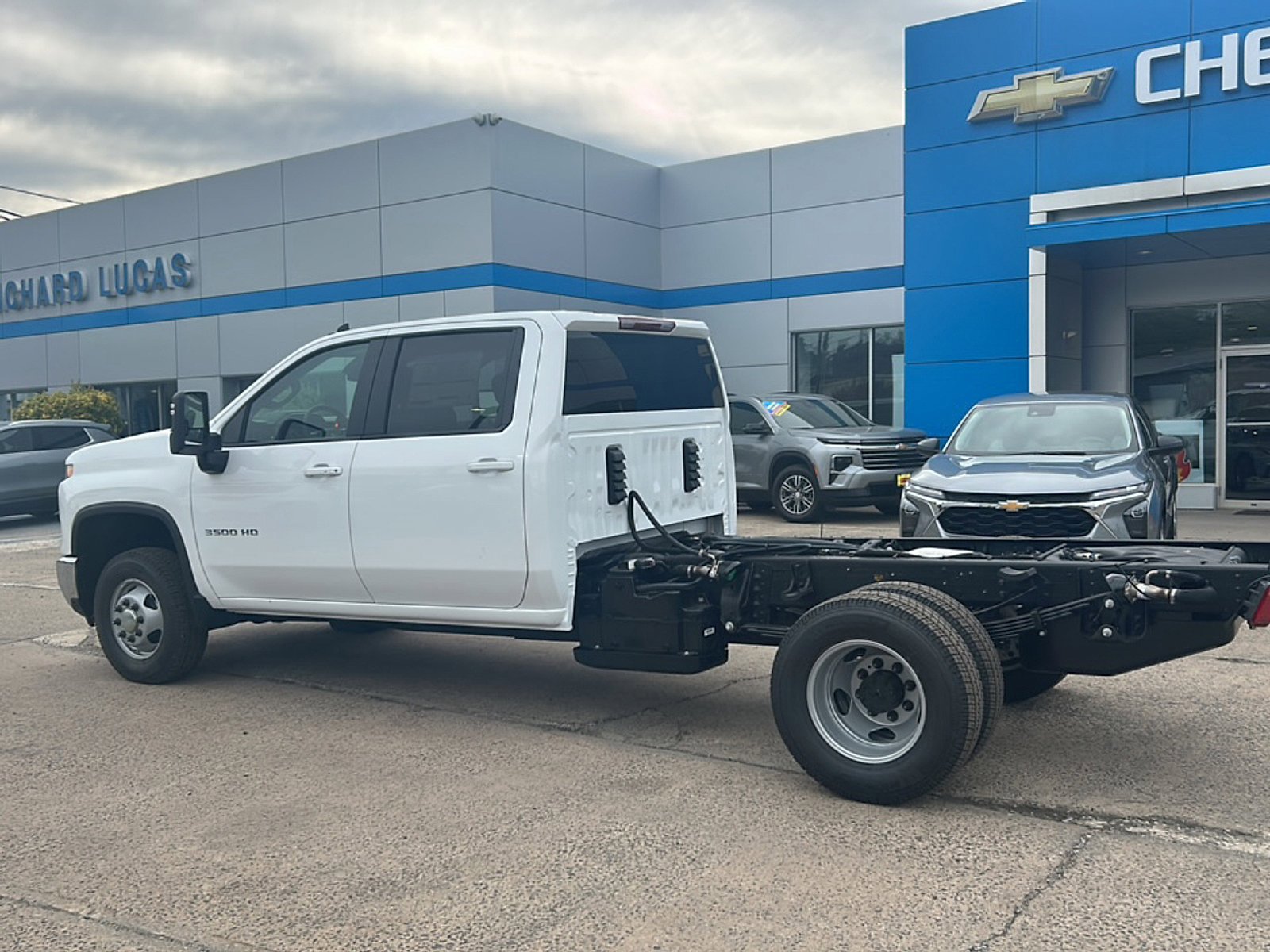 New 2026 Chevrolet Silverado 3500 LT AWD/4WD image 7