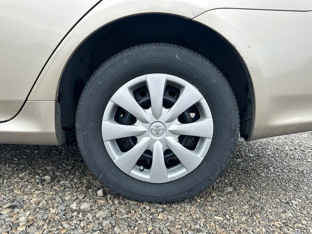 Used 2010 Toyota Corolla LE FWD image 5