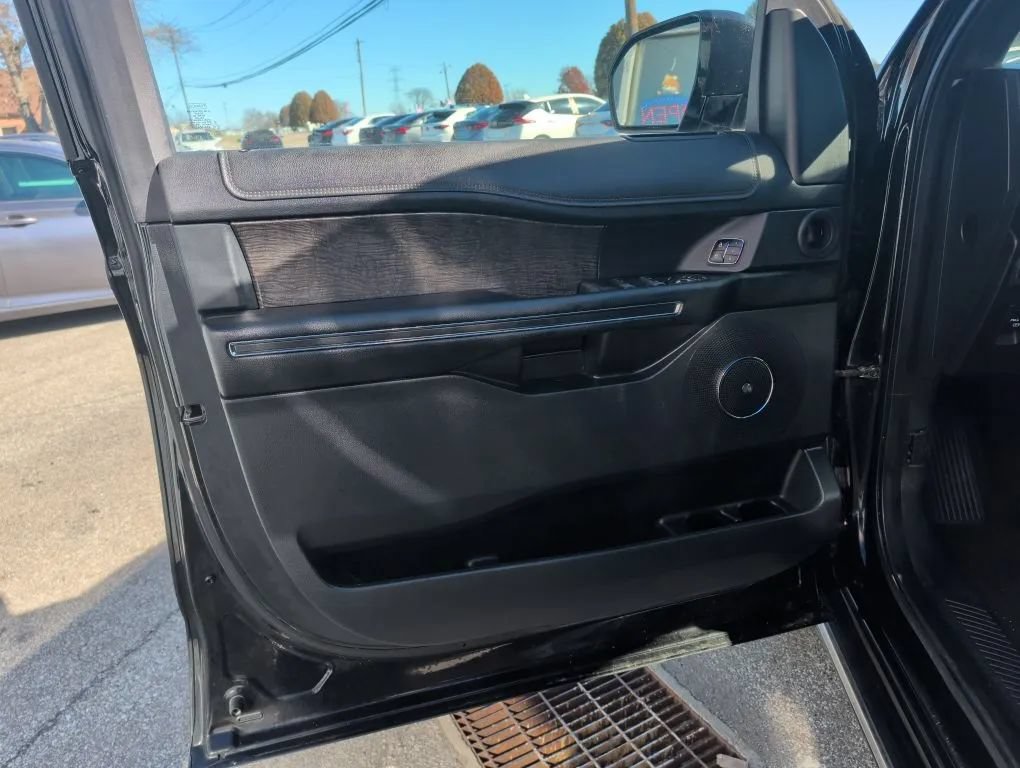 Used 2019 Ford Expedition Max Limited AWD/4WD image 14