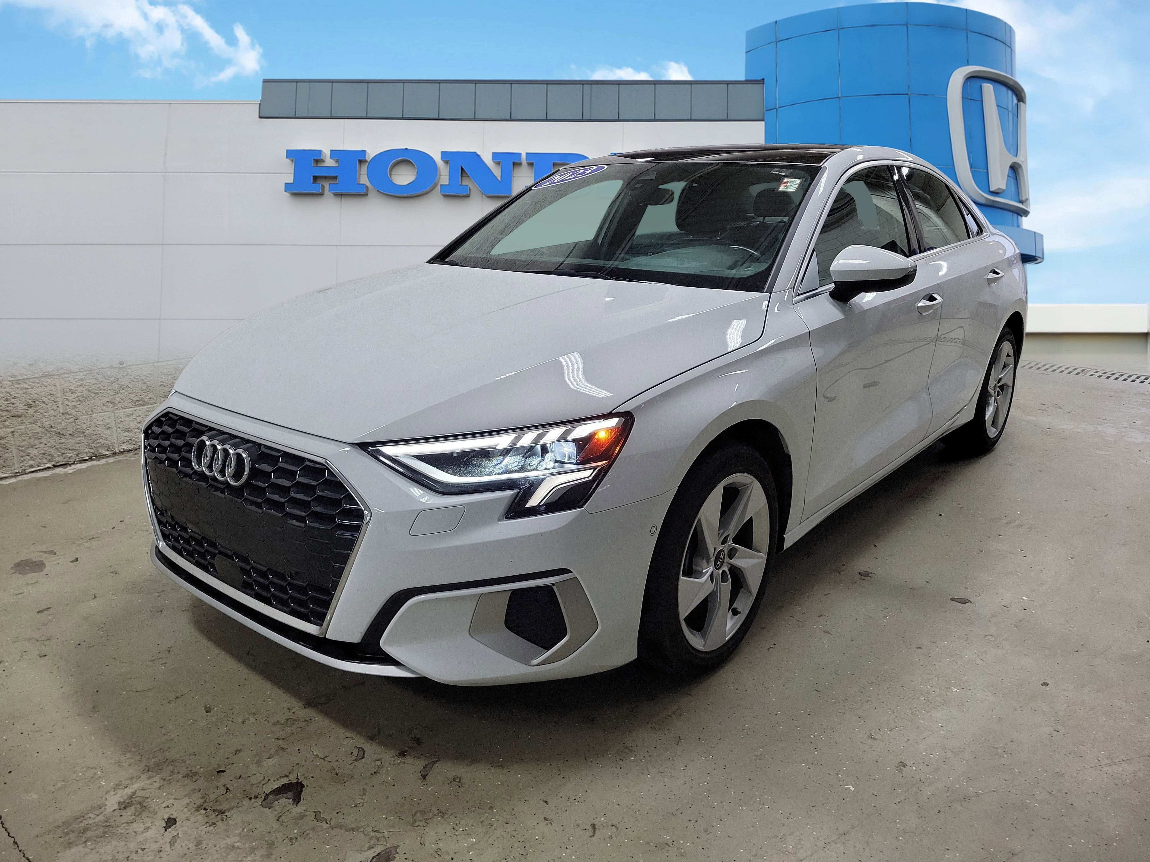 Used 2023 Audi A3 2.0T Premium image 2